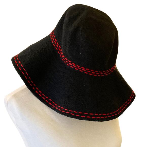 Stylish Vintage Black & Red Floppy Knit Womens Hat, Y2K - Picture 2 of 6